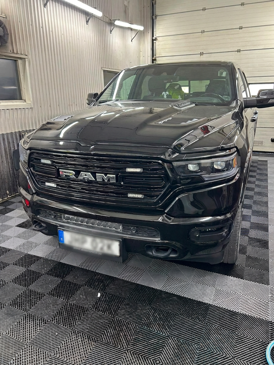 Utvändig tvätt & polering – Dodge RAM 1500 – efter